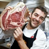 hector-lopez-chef-del-restaurante-lucense-espana-aqui-el-buey-es-la-estrella-2021-03-11-hector-lopez-chef-del-restaurante-lucense-espana-aqui-el-buey-es-la-estrella-4